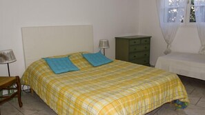 2 slaapkamers, een strijkplank/strijkijzer, wifi, rolstoeltoegankelijk
