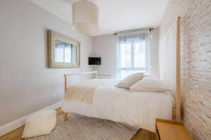 4 chambres, bureau, fer et planche à repasser, Wi-Fi