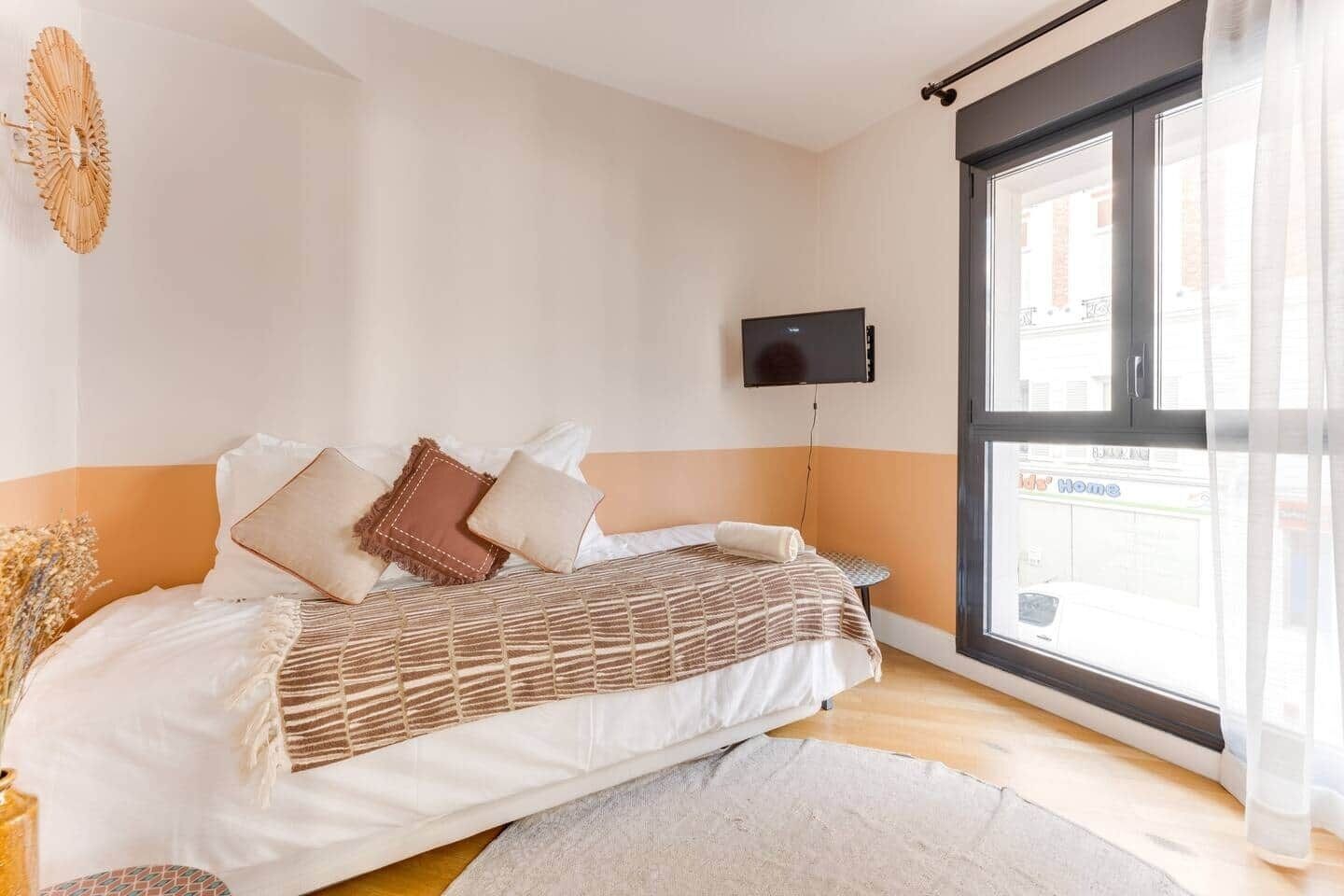 4 habitaciones, escritorio, tabla de planchar con plancha y wifi 