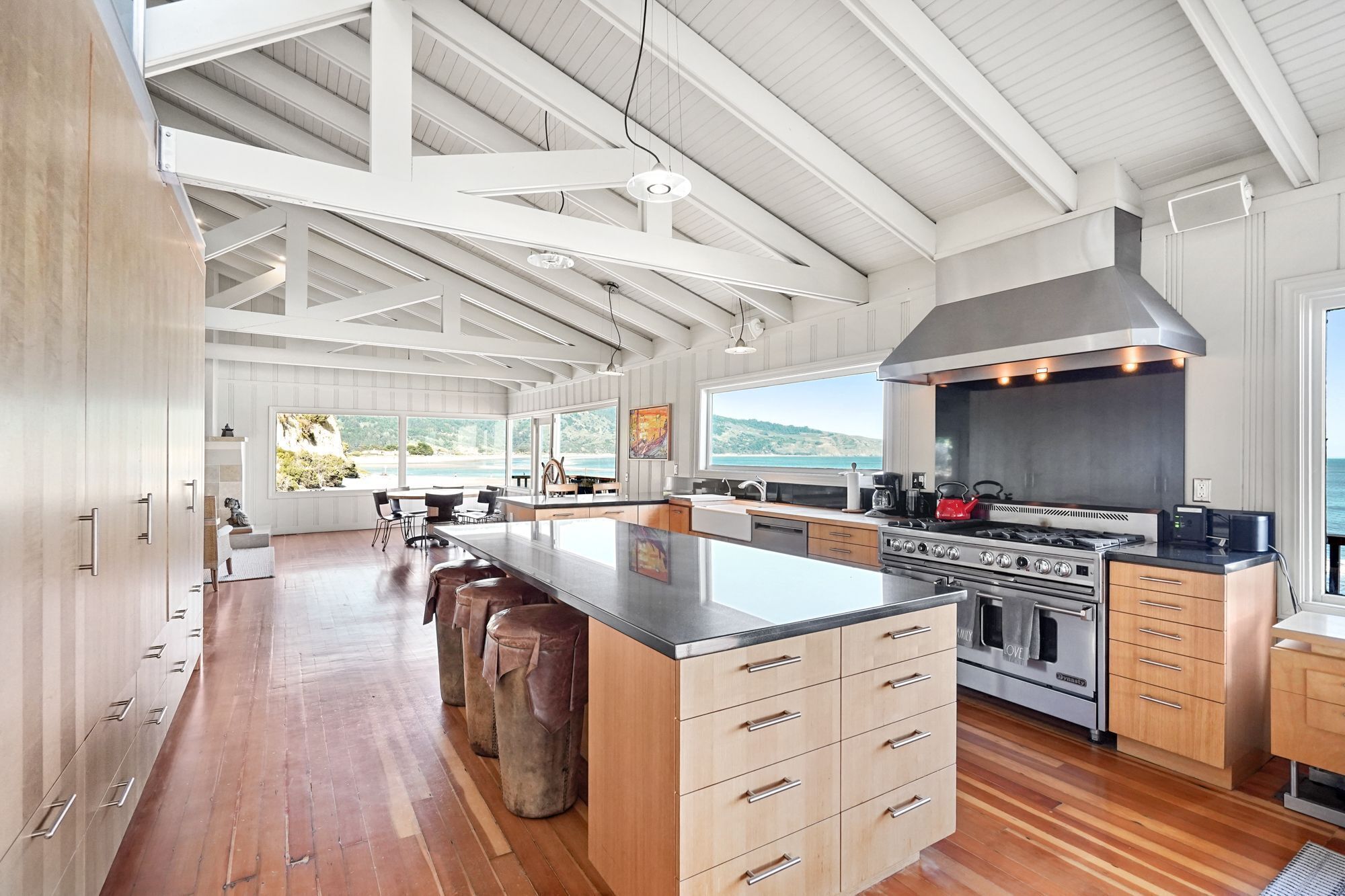 Spectacular Ocean Front Home