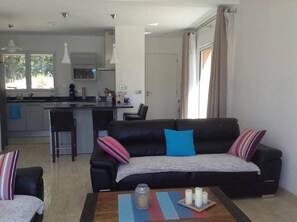 Smart TV, foosball, table tennis - Luxury Provencal French Riviera villa in calm with balneo pool ncc, 6p (Vidauban)