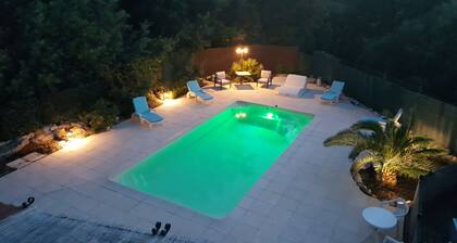 Luxury Provencal French Riviera villa in calm with balneo pool ncc, 6p