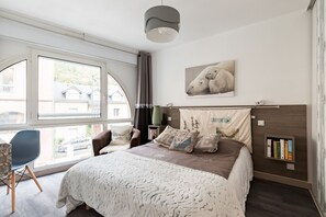 2 chambres, bureau, fer et planche à repasser, Wi-Fi
