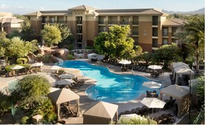 Outdoor pool - Family Fun Get Away Resort- Spring Training/Golf/Hiking/Spa/Shopping/Fine Dining (Scottsdale)