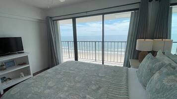 2 bedrooms, desk, iron/ironing board, travel crib
