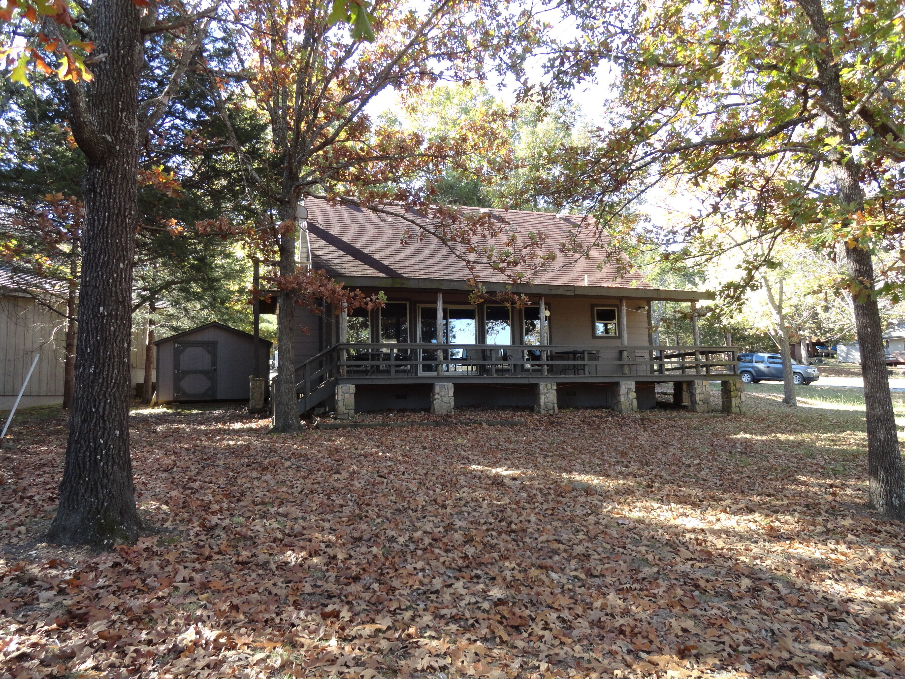 Shady Rock 1-Lakefront Easy Walk to the Shoreline - Marina Nearby