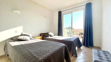 4 bedrooms, iron/ironing board, travel cot, free WiFi