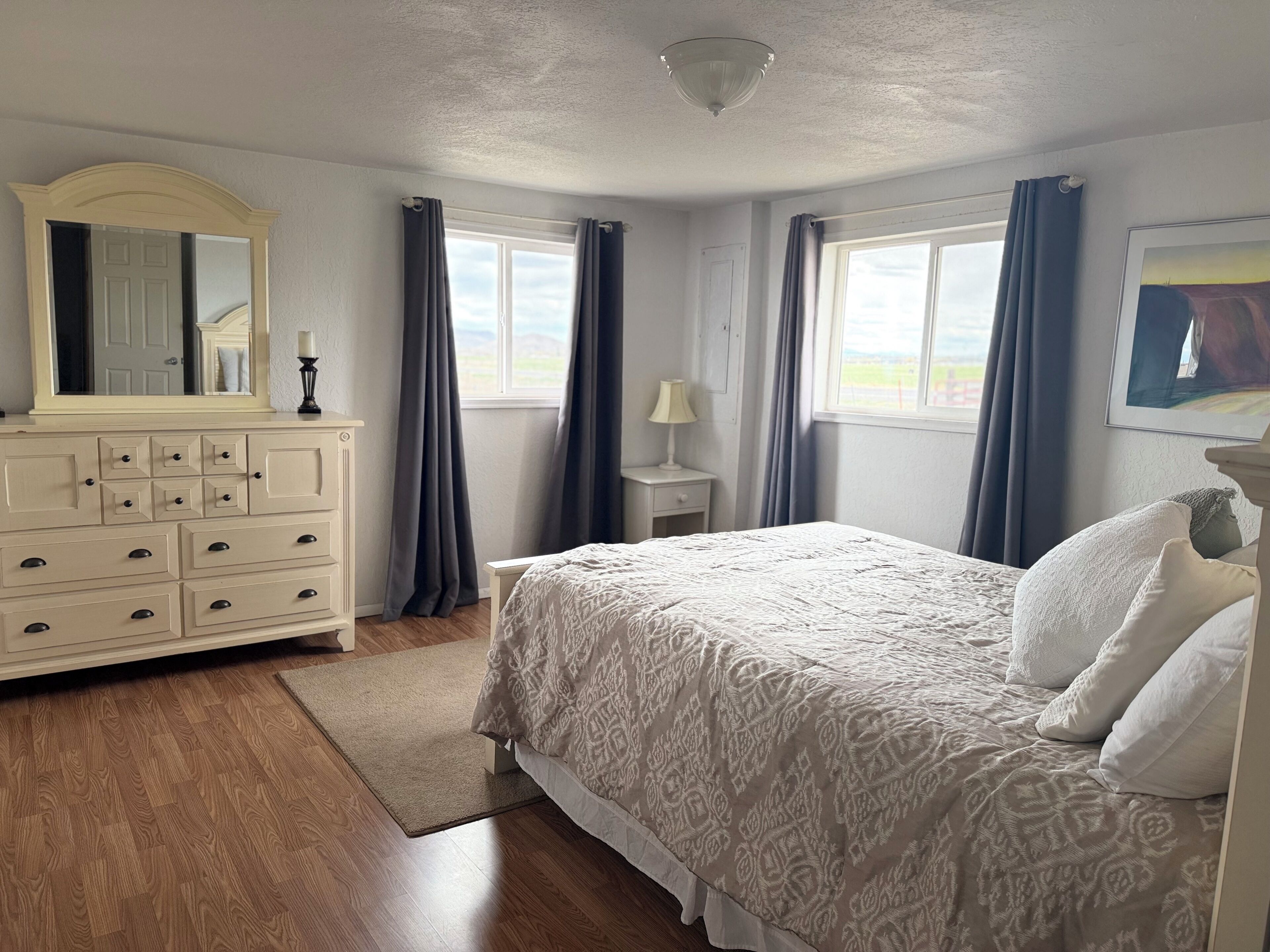 3 bedrooms, desk, free WiFi, bed sheets