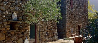 Restored 18th century mill in a haven of peace, 7 kms from the sea