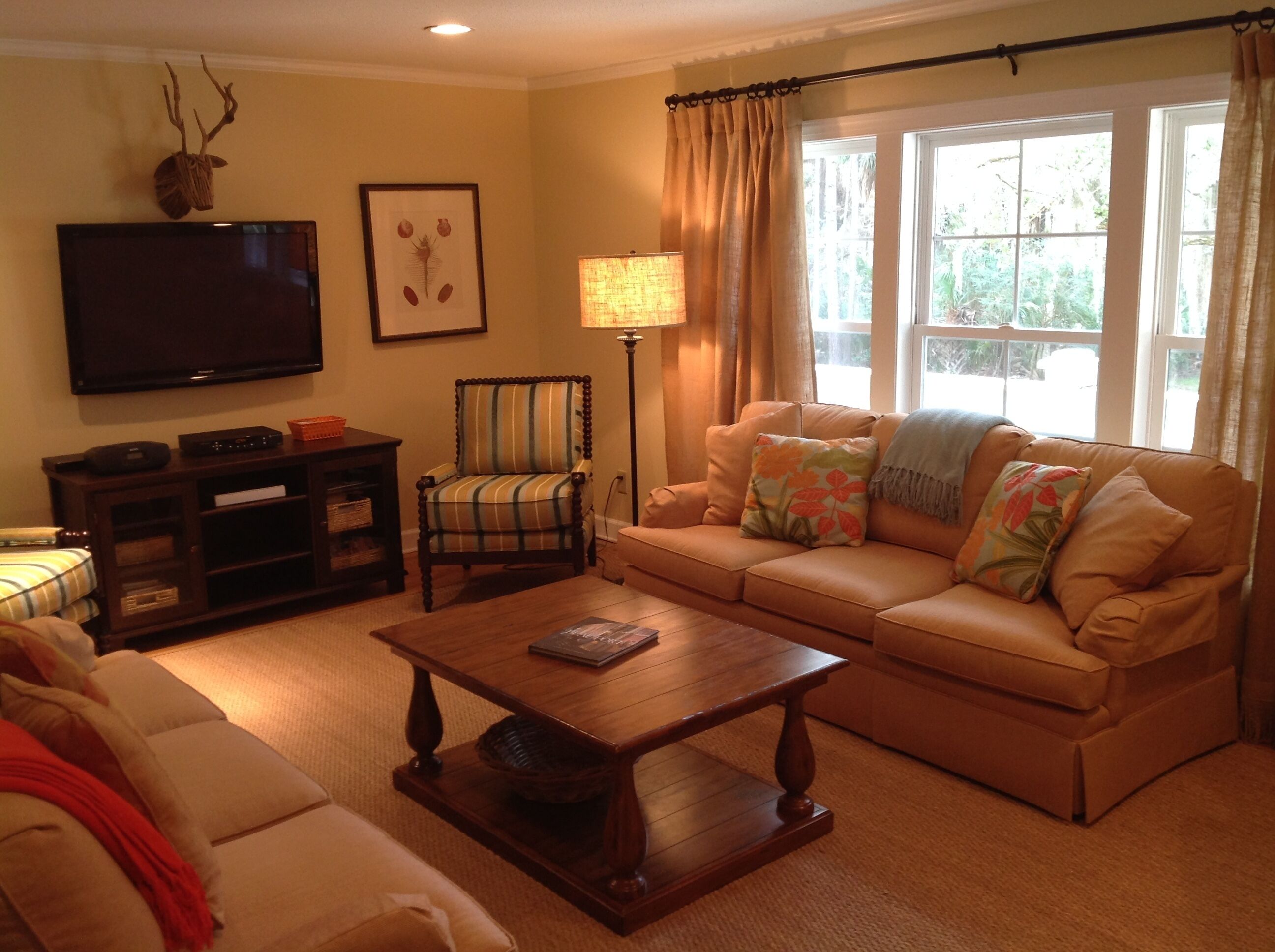 Bring the Inlaws!  Separate apartment perfect for extended family.