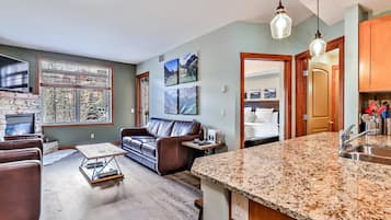 1 bedroom, iron/ironing board, travel crib, WiFi