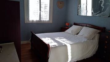 2 chambres, bureau, Wi-Fi gratuit, draps fournis