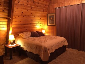 2 bedrooms, travel crib, free WiFi, bed sheets - Forest getaway in Fawnskin, the quiet side of Big Bear (Fawnskin)