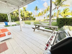 Outdoor dining - Oceanfront Estate w/ Dock & Boat Ramp | Kayaks | Millionaire’s Row (Tavernier)