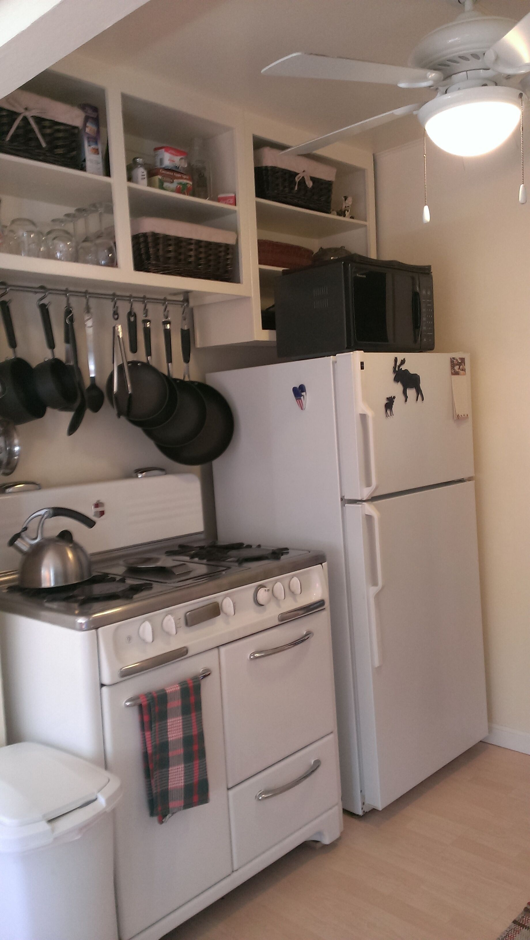 Very Special! Restored & Updated Vintage Lake Arrowhead 1938 Cabin DeVilla