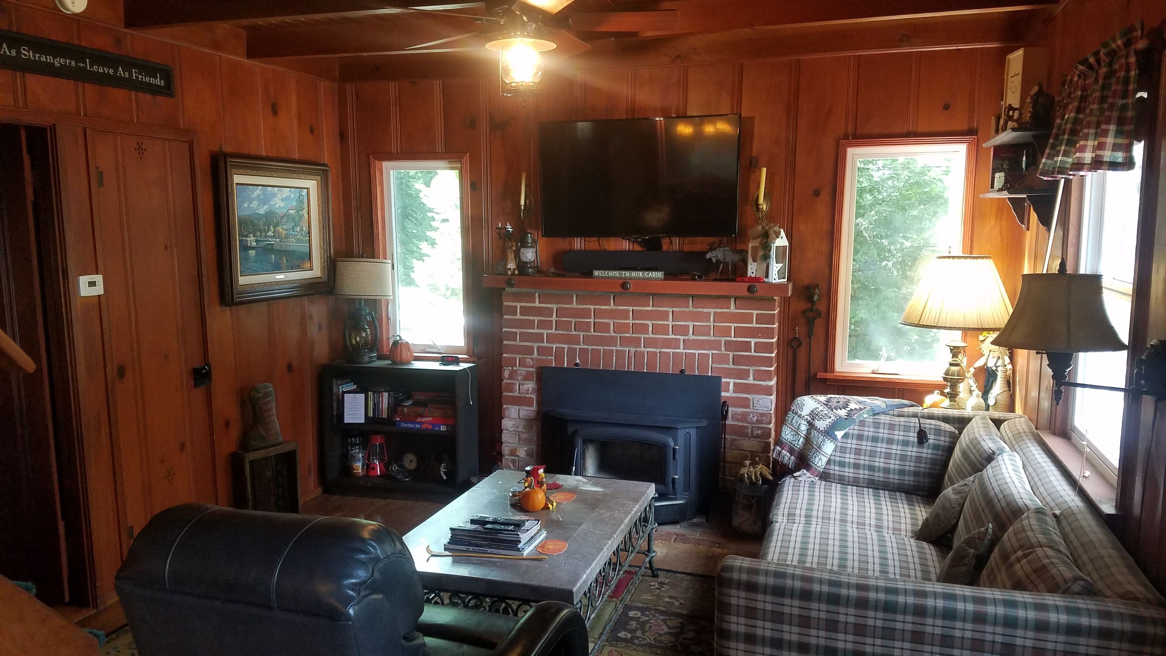 Very Special! Restored & Updated Vintage Lake Arrowhead 1938 Cabin DeVilla