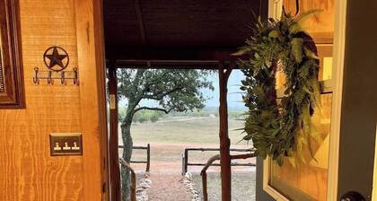 Hickory Ridge Hide Away Cabin- Romantic Getaway, Beautiful Starry Skies, Sunsets