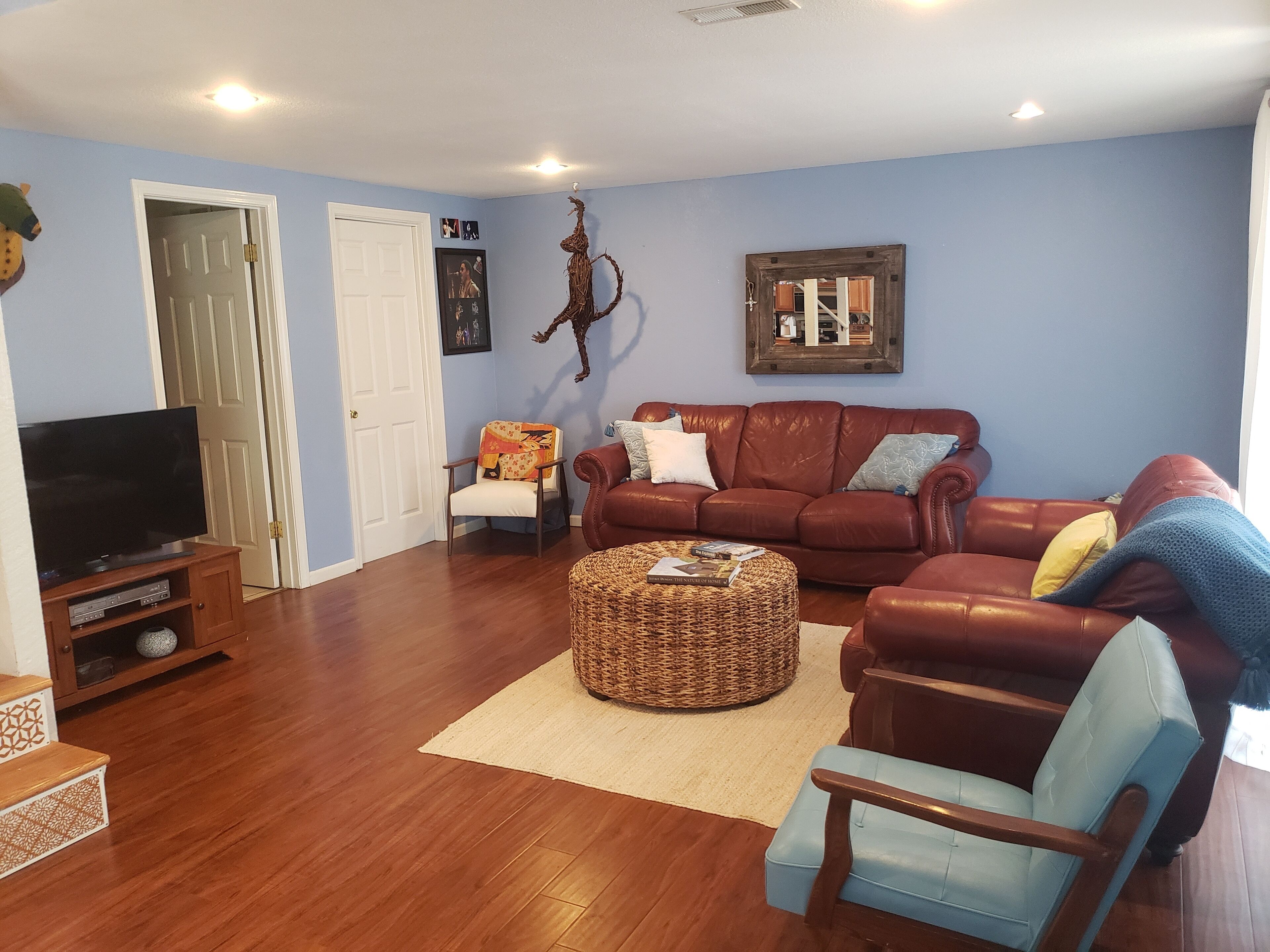 Lake of the Ozarks.  Location!!!<br>Next Door to 'Coconuts' resort 