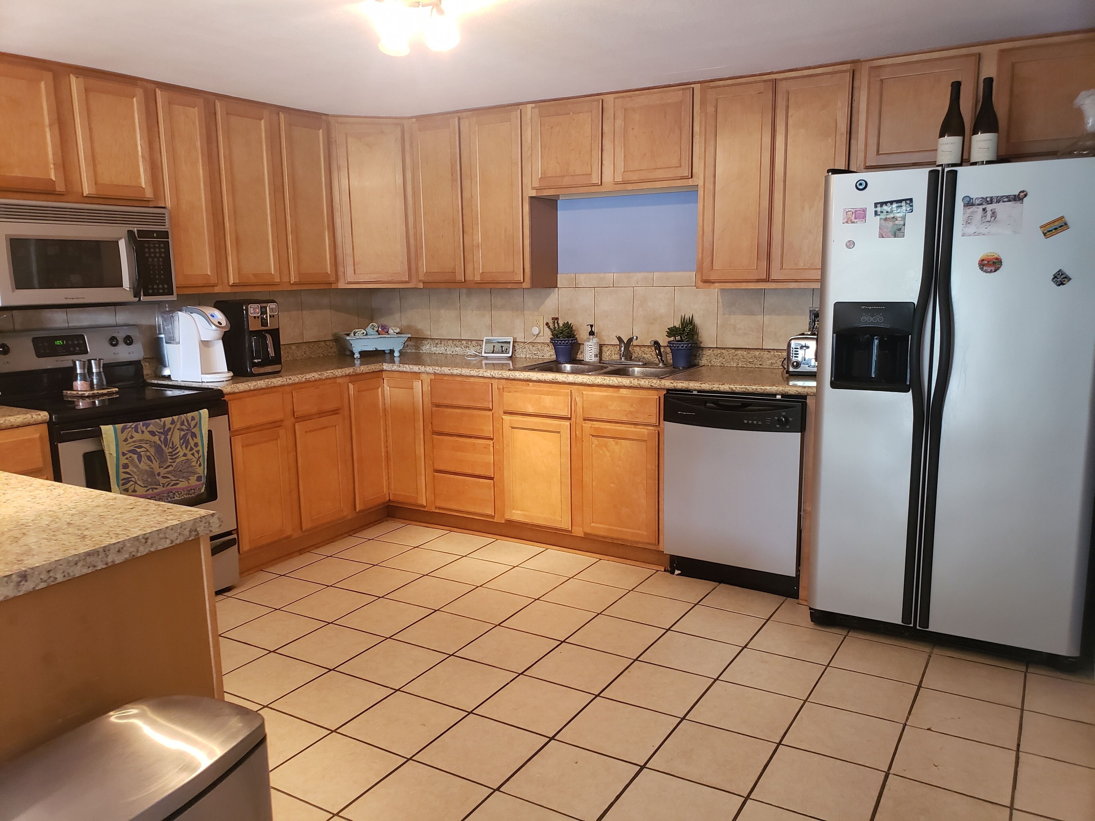 Lake of the Ozarks.  Location!!!<br>Next Door to 'Coconuts' resort 