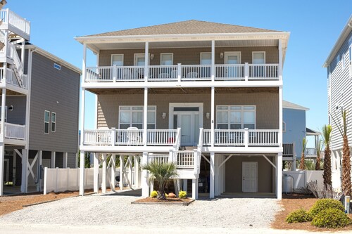 10% OFF!!!!  AUGUST WEEKS STILL AVAILABLE! New WASHER and DRYER, New BEDDING!