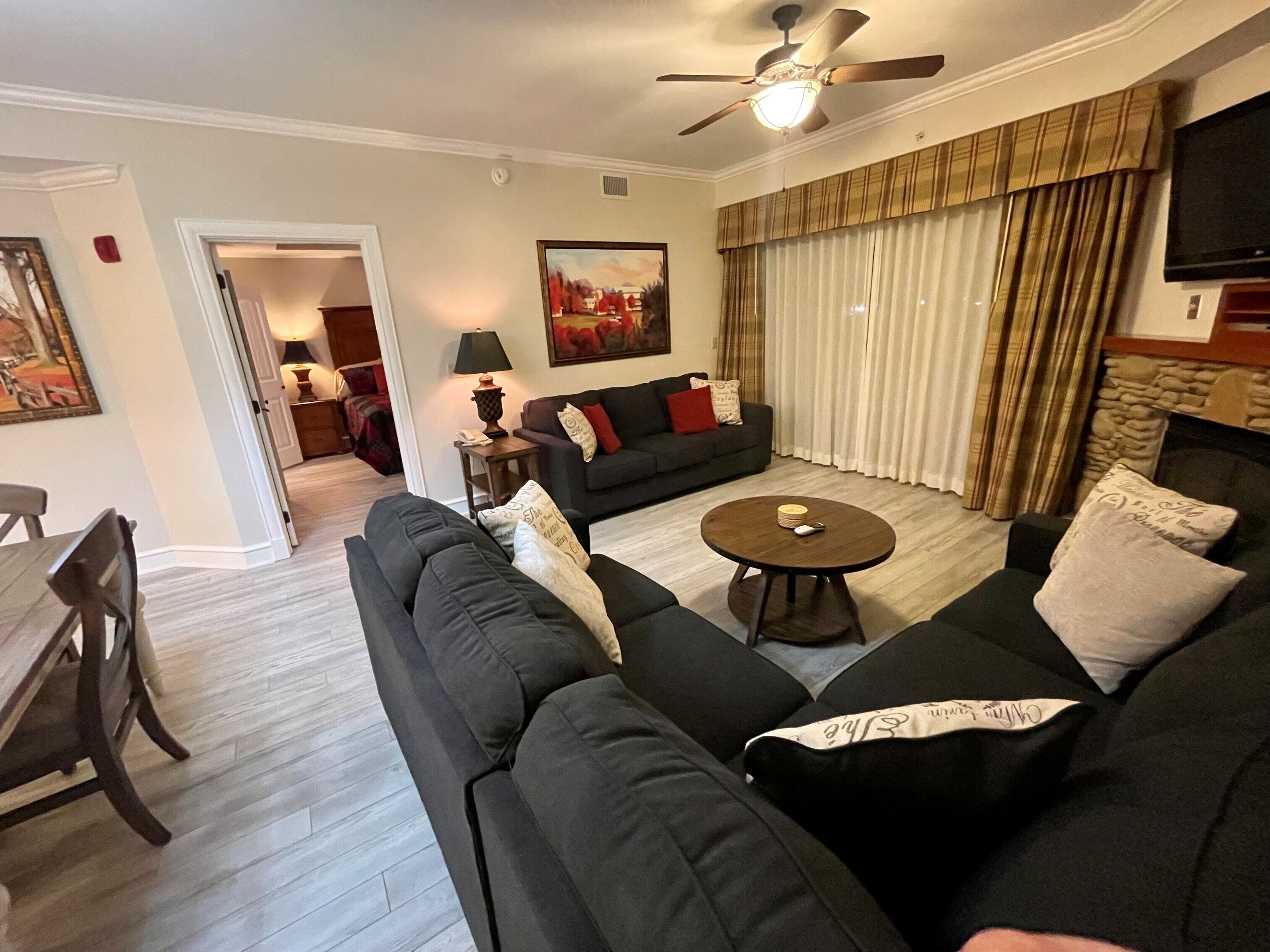 Luxury Condo - Riverstone Resort-Ask About Last Minute Booking Specials for Fall