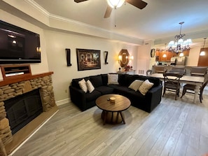Smart TV, fireplace