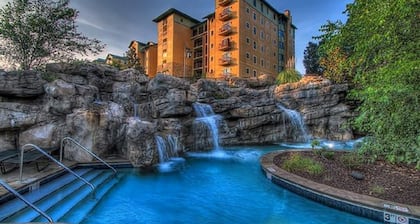 Luxury Condo sydämessä Pigeon Forge lähellä Dollywood, Island, Ostokset,