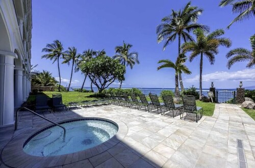 Nov 10-Dec 20
199/day OCEANFRONT walkout 1bdrm 2ba sleeps 4, pool,lawn & beach.