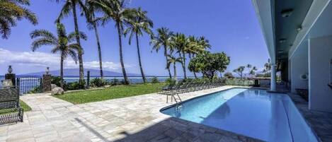 Alberca al aire libre