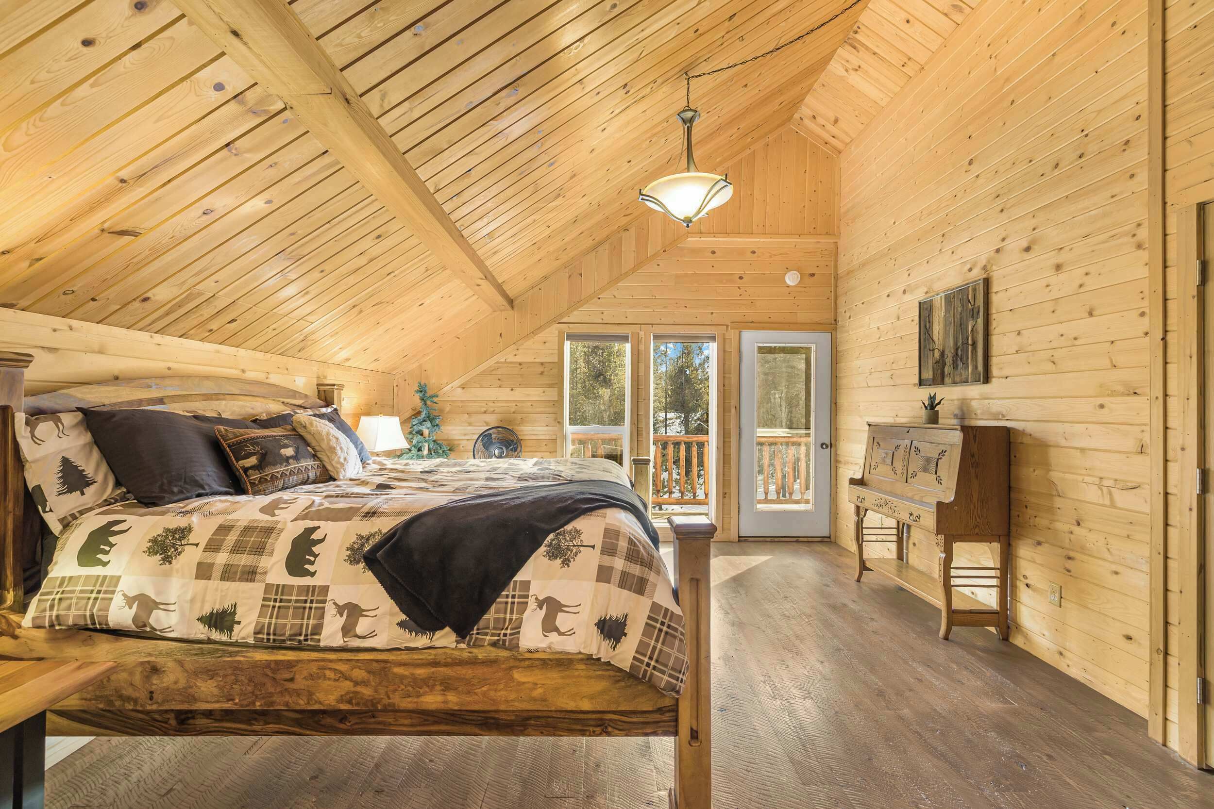 4 bedrooms, travel cot, free WiFi, bed sheets