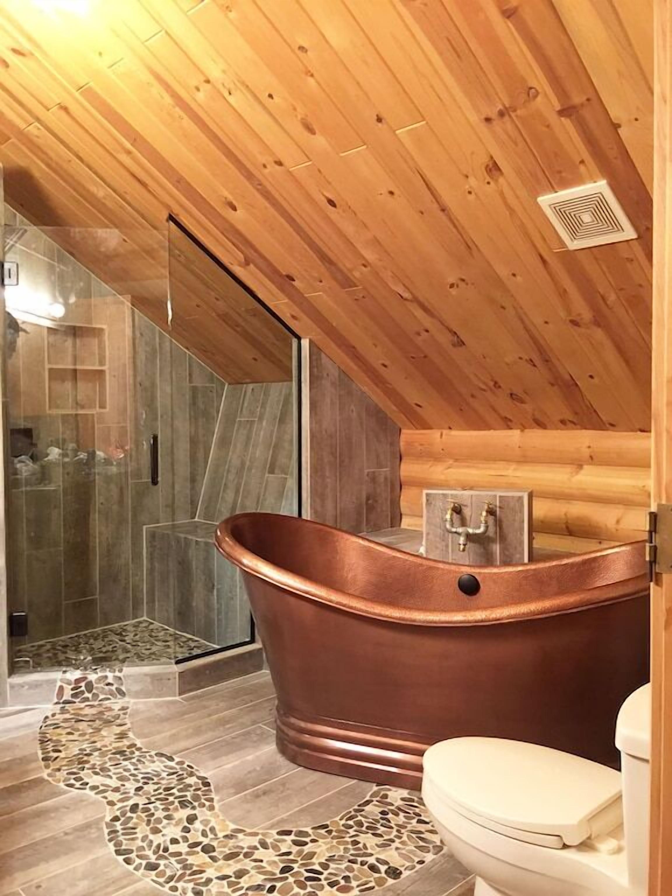 🦌 REDUCED RATES!!! 24 Miles to Yellowstone~Tucked into the pines~New furniture