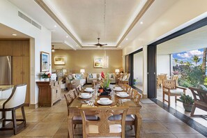 Dining - Makena Surf • Bright and Airy Retreat • Steps to the Beach: Swim w/Turtles (Kihei)