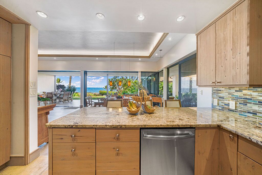 You will soak in ocean views from the kitchen—paradise with every meal.