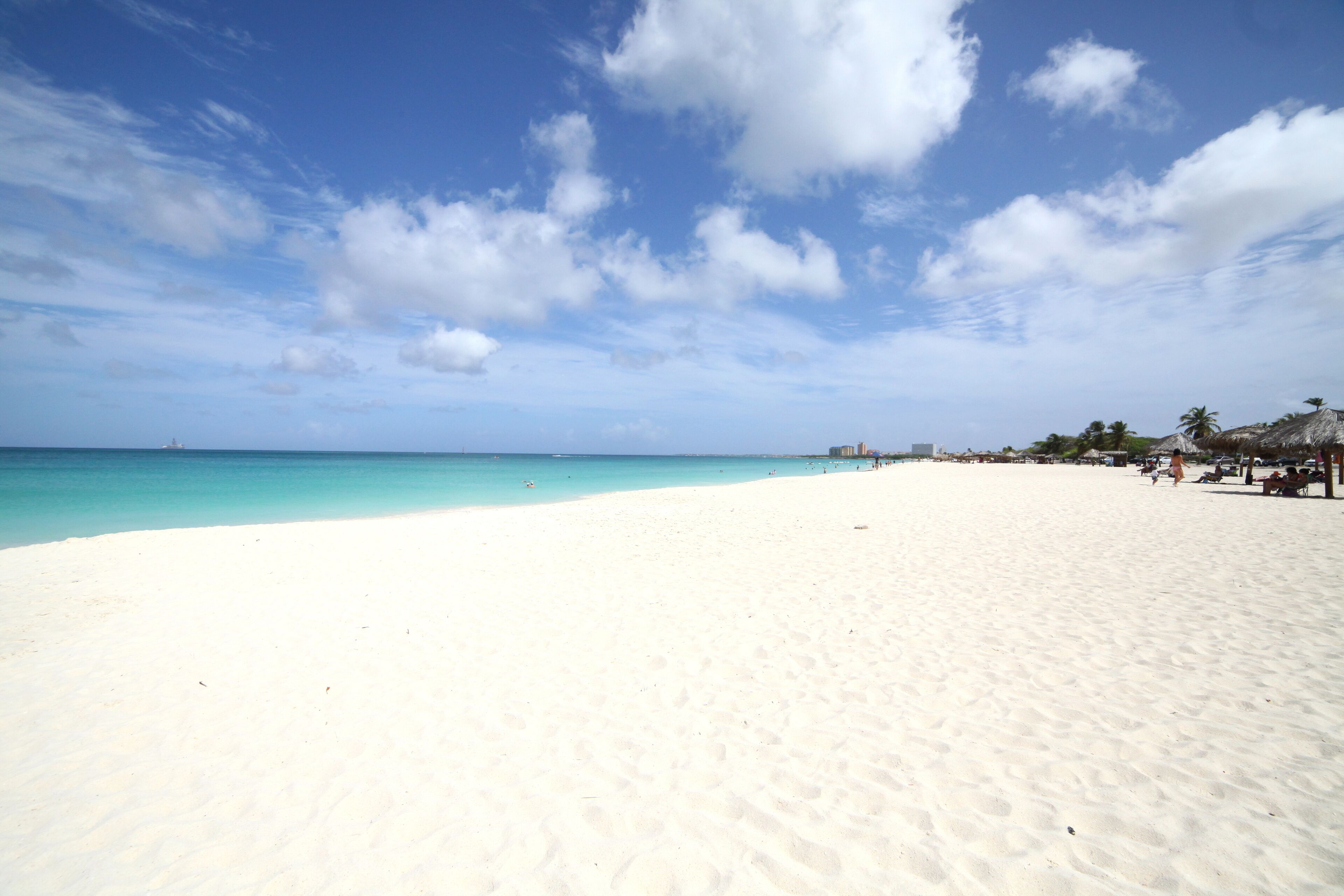 Am Strand, Liegestühle, Strandtücher
