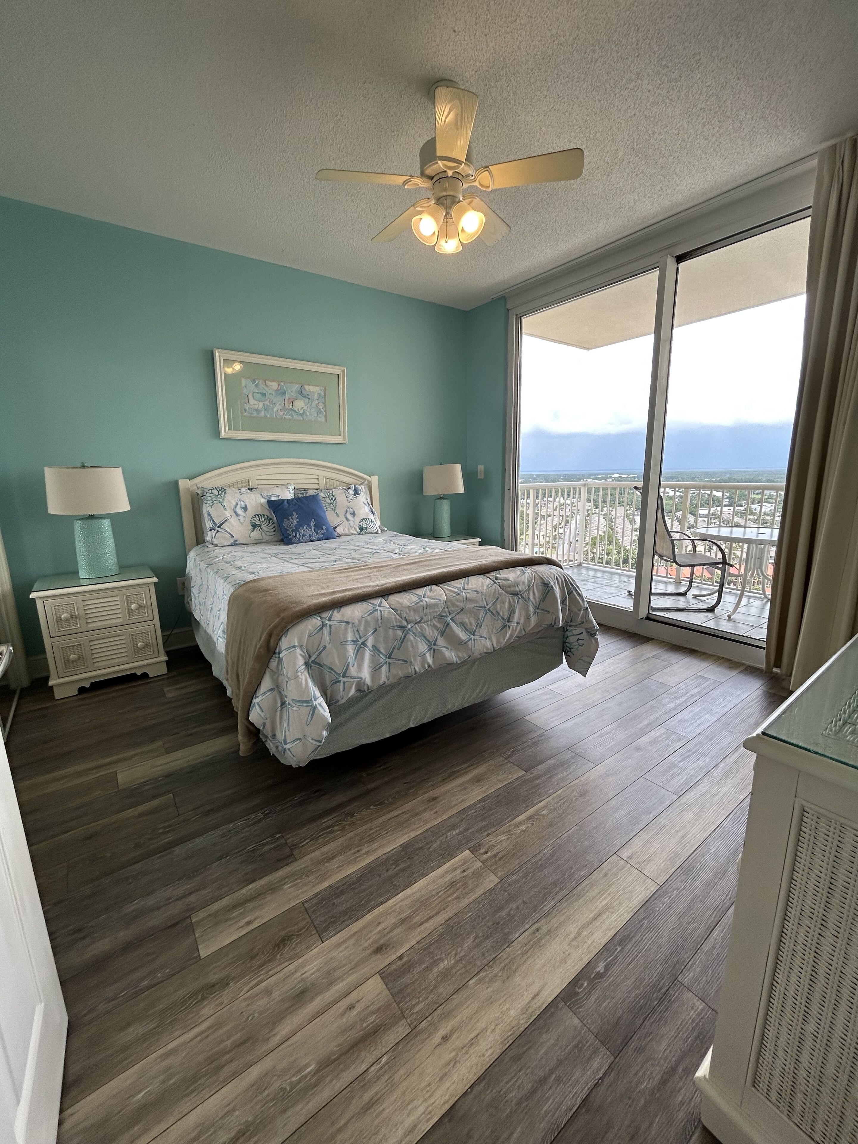 3 bedrooms, iron/ironing board, free wifi, bed sheets