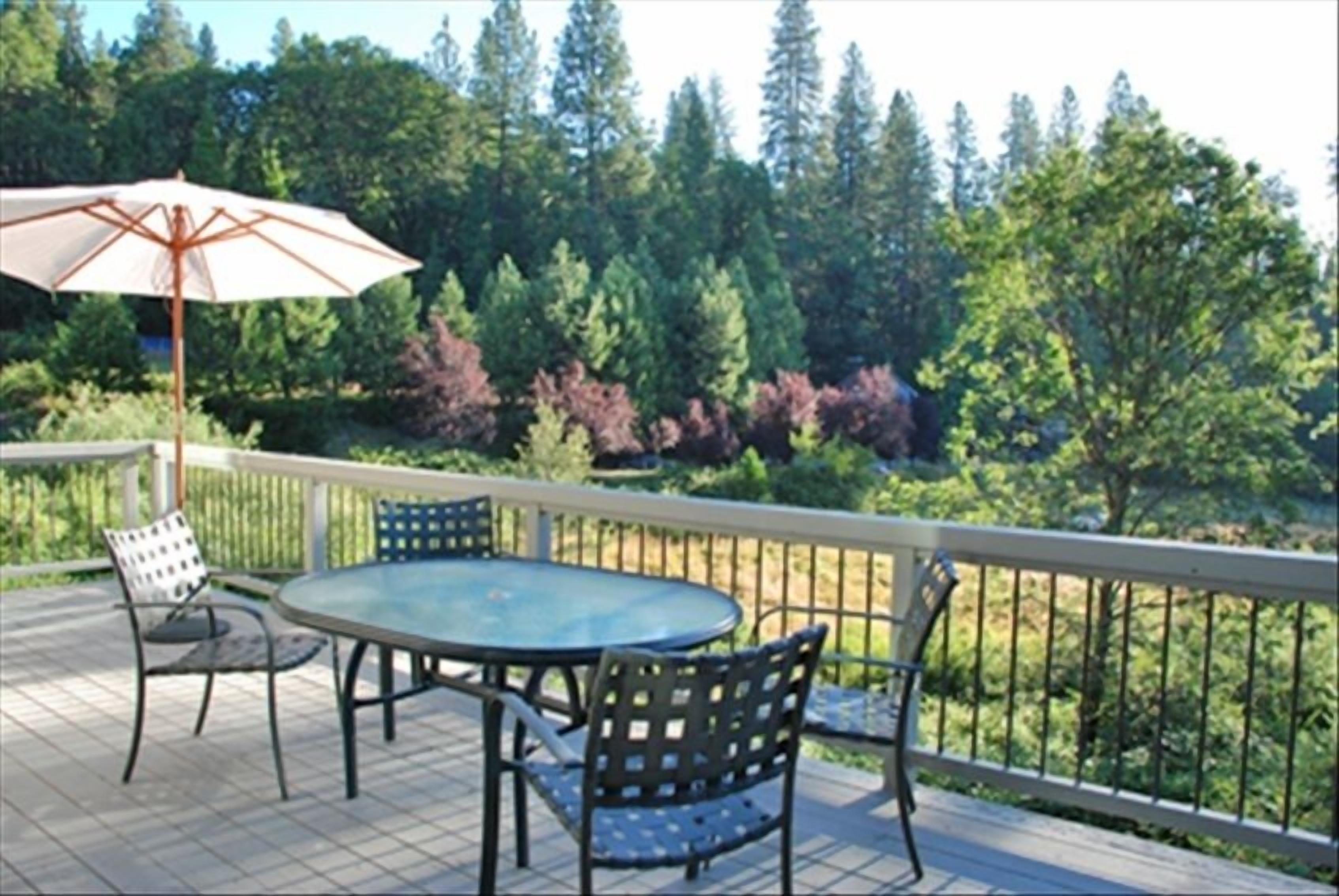 Exquisite Architectural Home in Rural Setting, Walking Distance to town