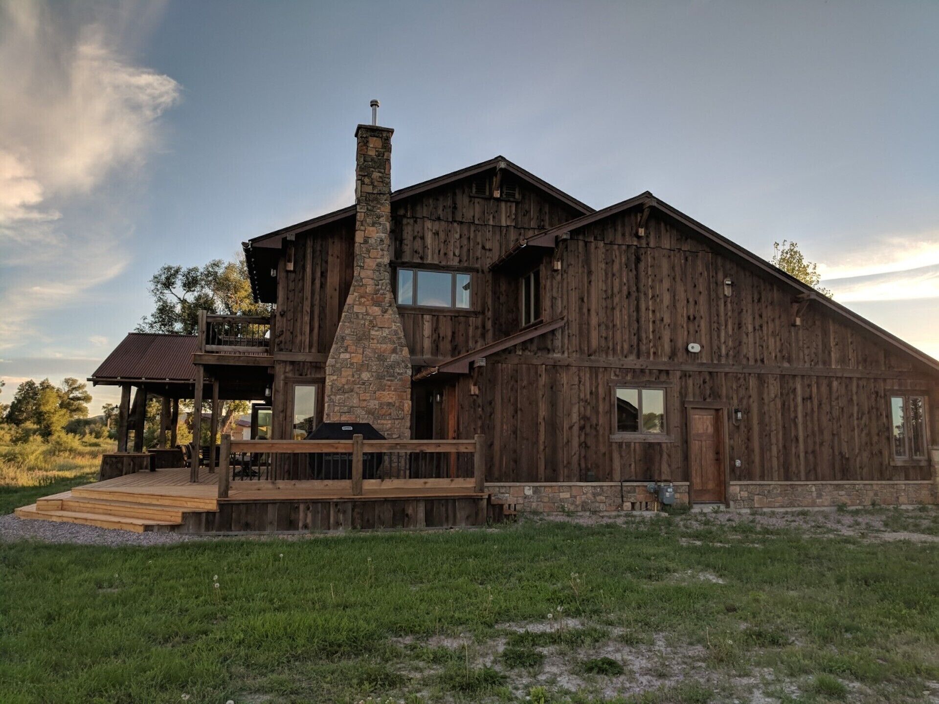 Luxury Hideaway on Beaverhead River - RiverHouse