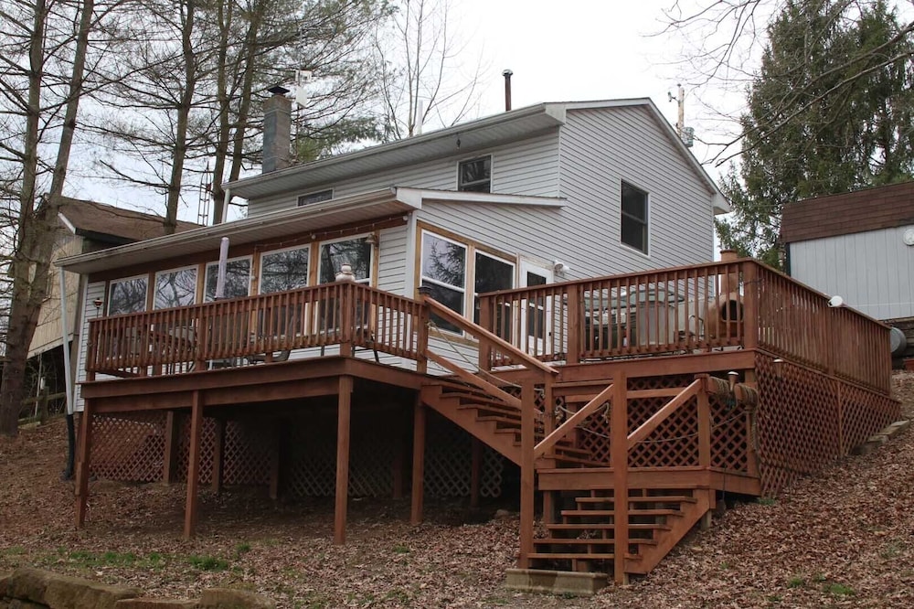 Fisherman's Cottage at Burr Oak Lake, Near Athens, Ohio University & Nelsonville