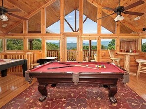 Spielezimmer