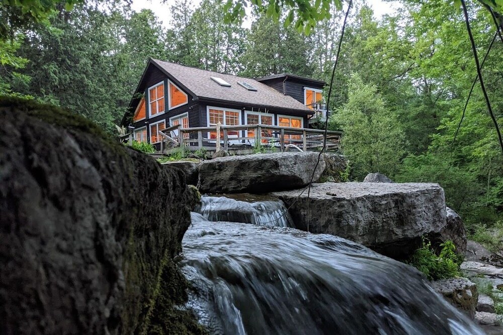 Charming year round cottages on Waterfall