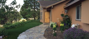 STOR MOUNTAIN CABIN MED EN PERSONLIG TOUCH