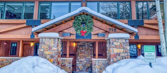 Upscale & Charming Condo 