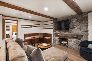 Unclassified image, 5 of 37, button - Upscale & Charming Condo  (Aspen)