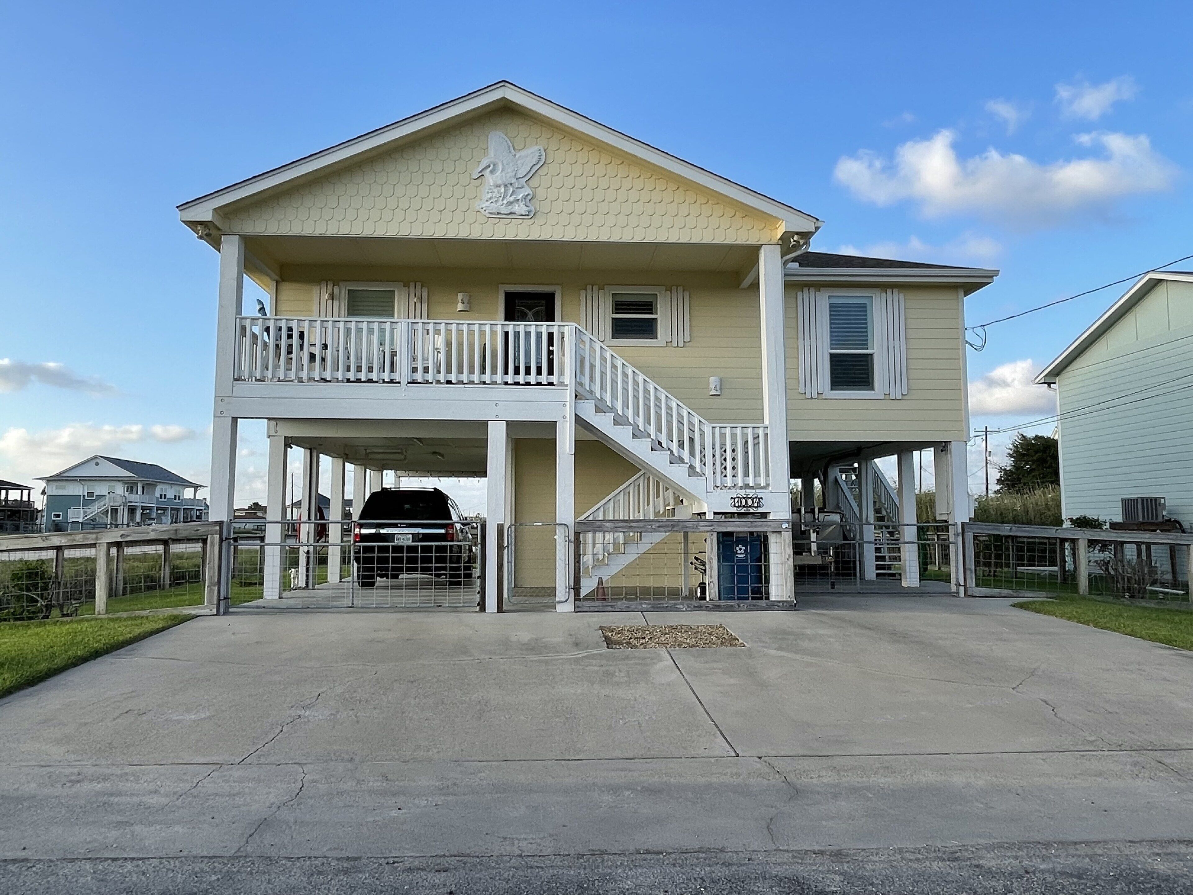 Great Water View! Pets OK! WIFI! Boat parking! Fish Cleaning Station! Ice!