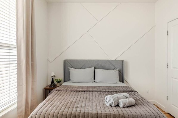 2 bedrooms, iron/ironing board, free WiFi, bed sheets