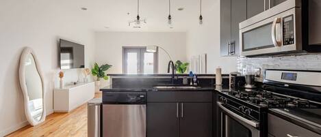 Fridge, microwave, oven, stovetop