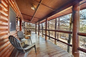 Terrace/patio - Cinnamon Valley - The Whitetail (Eureka Springs)