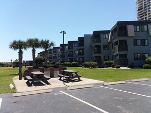 Exterior - Welcome To The Beach Ocean View, Fishing & Golfing. (Myrtle Beach)