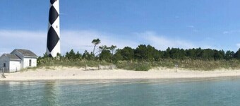 Fish Tails Cottage walk to the Promise Land Downtown Morehead Waterfront