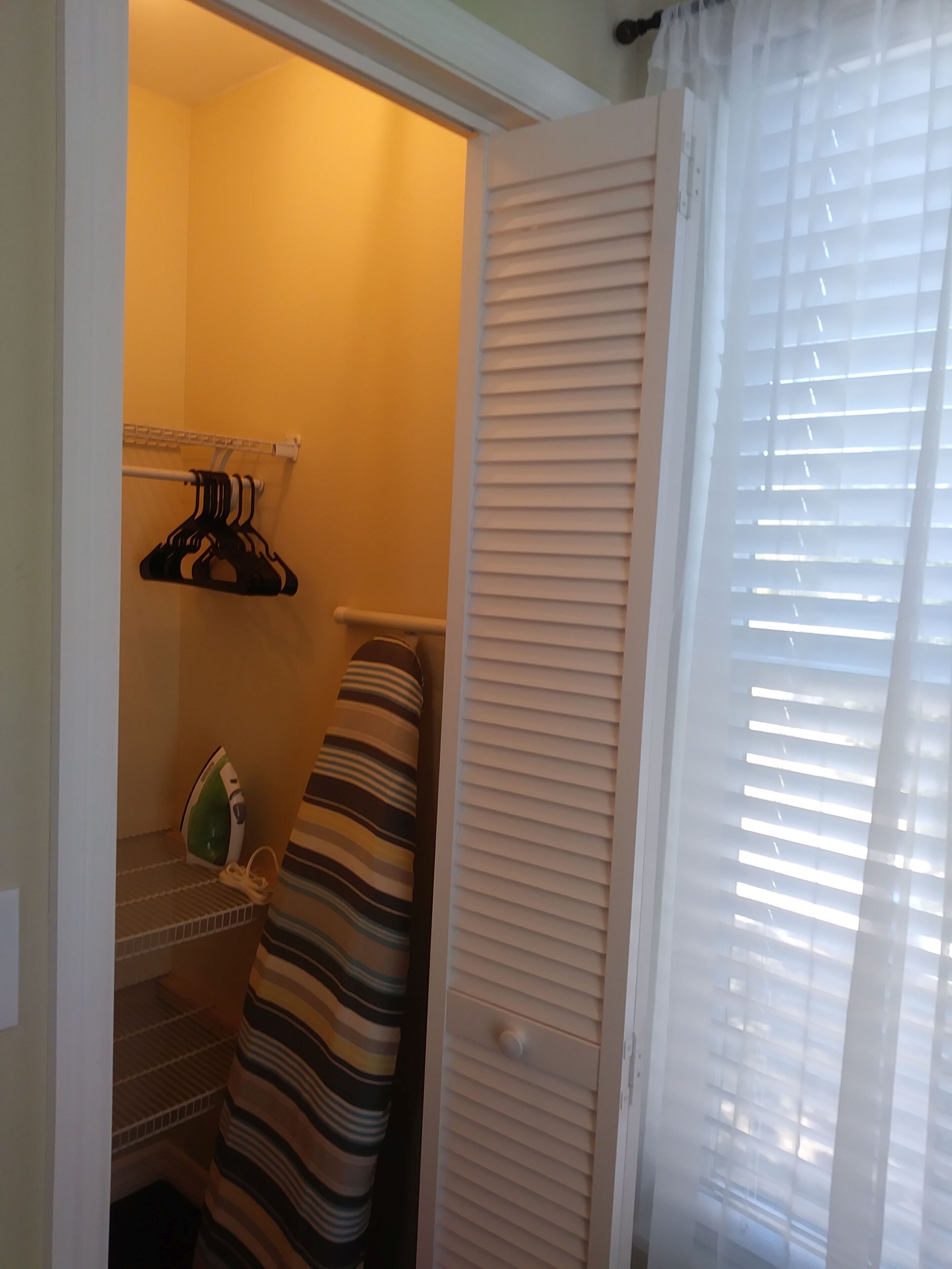 Cozy House Addition Welcomes Vacation and Business Travelers.